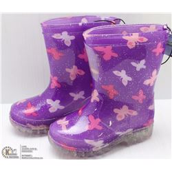 PAIR OF GIRLS LITE UP RUBBER BOOTS SIZE 5