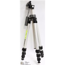 ADJUSTABLE TRIPOD