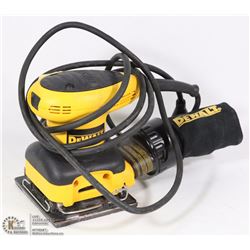 DEWALT D26441 ELECTRIC SANDER
