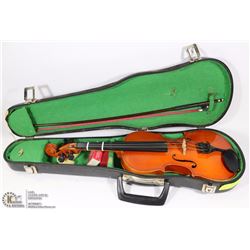 VINTAGE SKYLARK 1/4 CHILDRENS WOODEN