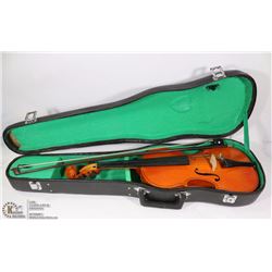 VINTAGE VIOLIN WITH HARD CARRYING CASE