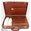 Image 1 : BRIEFCASE PHONE