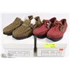 Image 1 : TWO WOMENS SHOES ONE SIZE 5 ONE SIZE 6
