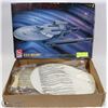 Image 1 : STAR TREK U.S.S. RELIANT 1:650 SCALE MODEL KIT