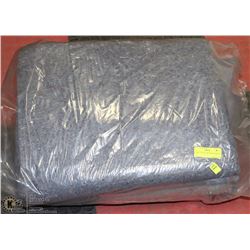 LARGE BAG W/5 MOVING BLANKETS