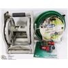 Image 1 : NEW 25' GARDEN HOSE WITH REEL AND 5 PC SPRAY SET