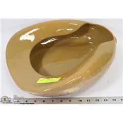 NOVELTY PORCELAIN BED PAN FLOWER PLANT POT