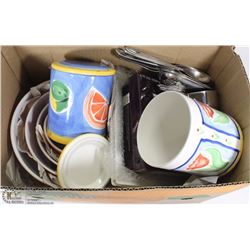 BOX W/ PYREX BOWL SET, STAINLESS STEEL MEASURING