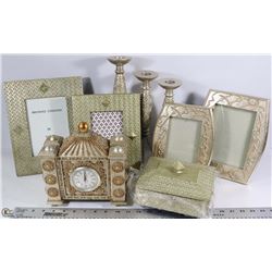 FLAT OF STAGING SHOWHOME DECOR INC CLOCK,