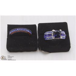 TWO FASHION RINGS: BLUE SAPPHIRE, AMETHYST