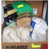 Image 1 : BOX FULL OF ASSORTED CLEANING SUPPLIES