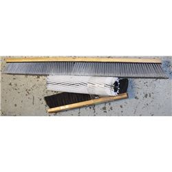 LOT OF 3 BRUSH HEADS