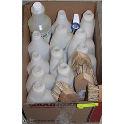 BOX OF EMPTY SPRAY BOTTLES FOR CLEANING PURPOSE,