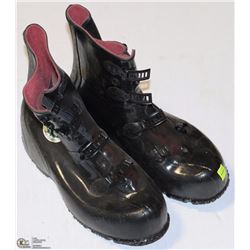 SIZE 9 ACTON PURE RUBBER CHEMICAL RESISTANT BOOT