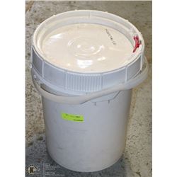 REUSABLE 5 GALLON BUCKET W/ LOCK RATCHETING LID