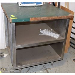 SMALL WORK BENCH