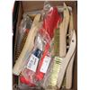 Image 1 : LOT OF STEEL WIRE AND PLASTIC BRISTLE BRUSHES