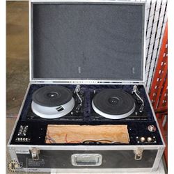 DJ MIXER IN CASE