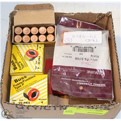 LOT OF FUSES AND JIGSAW BLADES