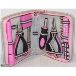 LADIES PORTABLE TOOL SET