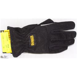 PAIR OF DEWALT LIGHT DUTY WORK GLOVES