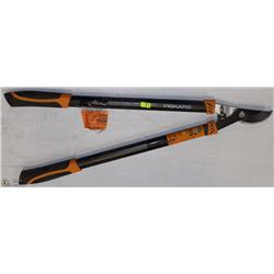 FISKARS TREE AND SHRUB BRANCH SNIPPER