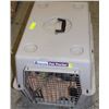 Image 1 : PETMATE PET CARRIER