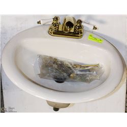 PORCELAIN SINK WITH TAPS