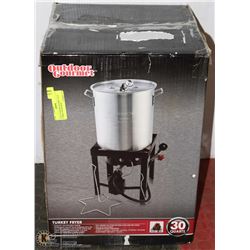 NEW OUTDOOR GOURMET 30 QT TURKEY FRYER WITH