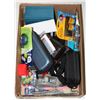 Image 1 : ESTATE BOX OF MISC HOUSEHOLD ITEMS