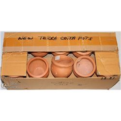 BOX W/20 NEW TERRA COTTA POTS