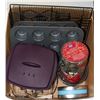 Image 1 : BOX W/BAKING ACCESSORIES INCL. NEW