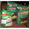 Image 1 : 3 BAGS OF TURF BUILDER LAWN SOIL/FOOD