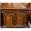Image 3 : DELUXE CARVED STYLE 4 POST QUEEN SIZE BEDROOM