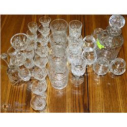 34 PIECE ESTATE PINWHEEL CRYSTAL SET INCLUDING