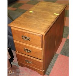 PAIR OF SOLID WOOD 3 DRWAER NIGHT STANDS