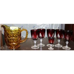AMBERGLASS PITCHER WITH 6 CRANBERRY GLASSES
