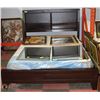 Image 1 : QUEEN SIZE WOOD BED FRAME WITH PORTABLE BOX SPRING