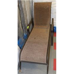 PATIO LOUNGE CHAIR