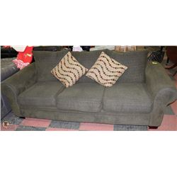 CLOTH COUCH WITH DECORATIVE CUSHIONS