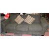 Image 1 : CLOTH COUCH WITH DECORATIVE CUSHIONS