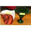 Image 1 : GREEN GLASS FLUTED VASE WITH CERAMIC HORSE VASE