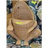 Image 1 : LARGE WICKER FROG DECORATION