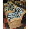 Image 1 : WICKER COUCH & 2 WICKER CHAIRS W/ FLORAL CUSHIONS