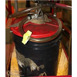 GEAR OIL BARREL WITH PUMP