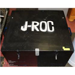 HEAVY STEEL INDUSTRIAL STYLE LOCKABLE METAL TRUNK