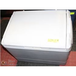 COLEMAN HOT OR COLD COOLER WITH ADAPTER