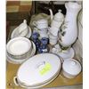 Image 1 : 24PC ROYAL KNIGHT & GALLERY DISHES & VINTAGE LAMP