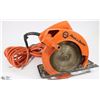 Image 1 : BLACK & DECKER 7-1/4-INCH CIRCULAR SAW- WORKING