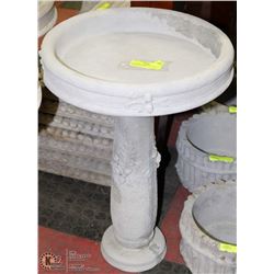 CONCRETE ACORN STYLE 2 PIECE BIRDBATH 16"X23"